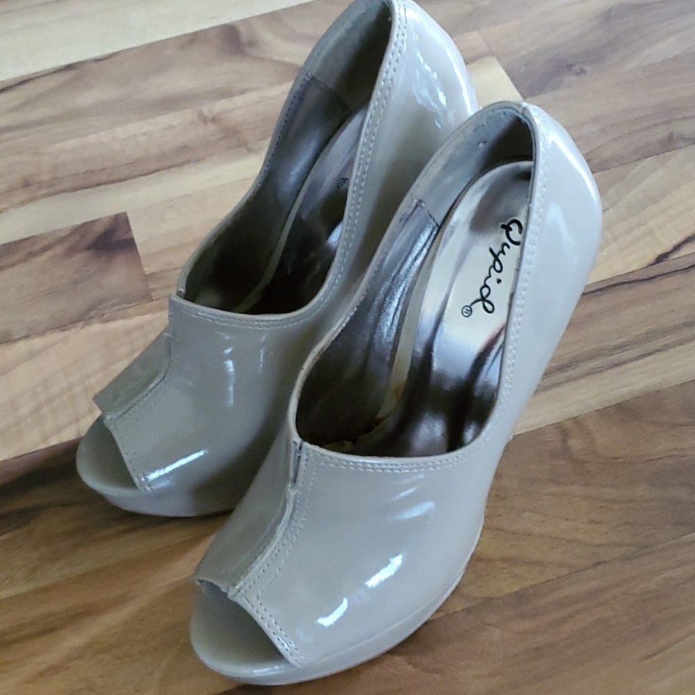 Nude, 3" Glossy Open-Toe Heels